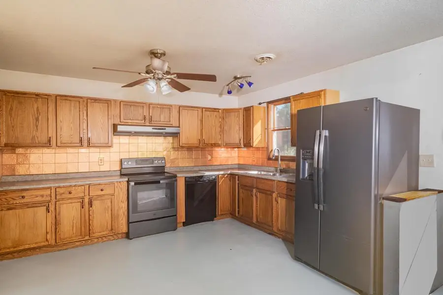 453 N 2ND AVENUE, Redgranite, WI 54970 - #3