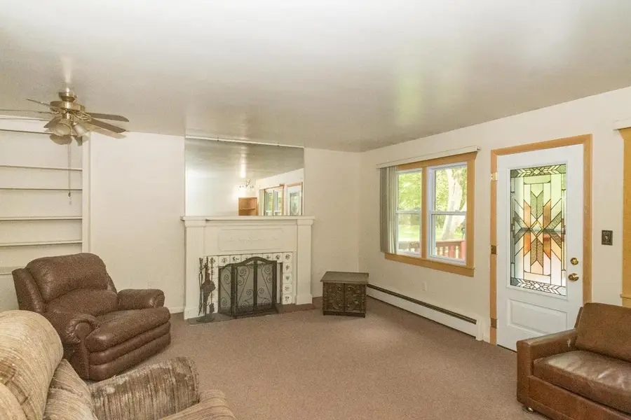 840 W BANNERMAN AVENUE, Redgranite, WI 54970 - #3