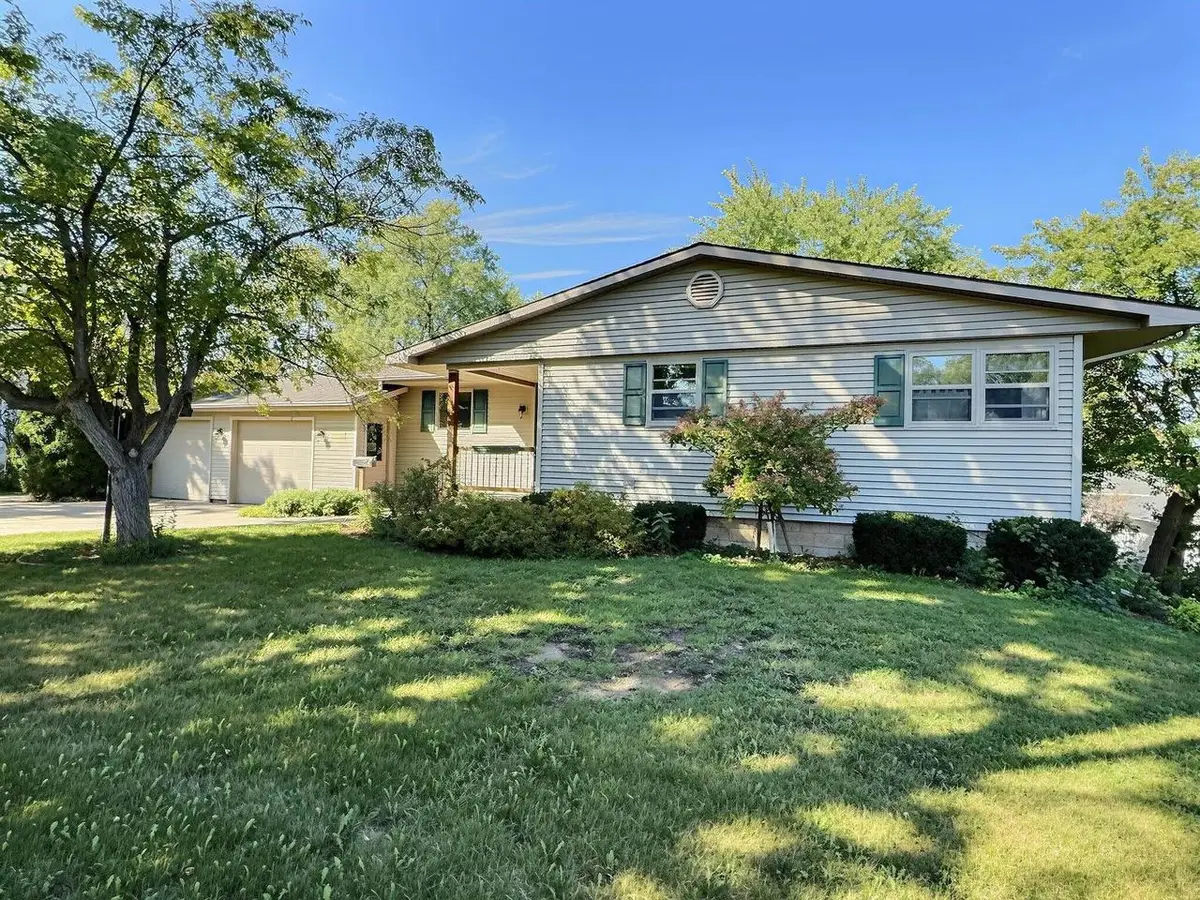 1005 S WEBSTER AVENUE, Omro, WI 54963 - #1