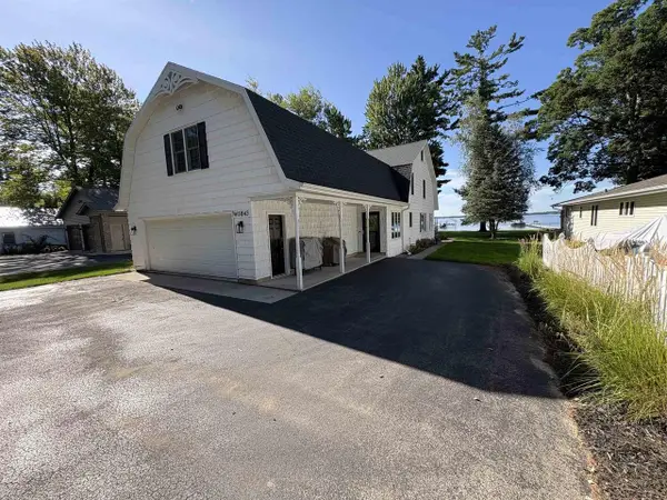 W5843 SUNSET CIRCLE, Shawano, WI 54166
