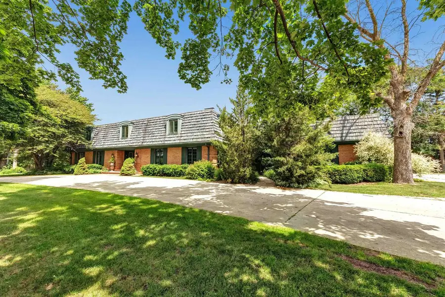 675 SUNSET CIRCLE, Green Bay, WI 54301 - #3