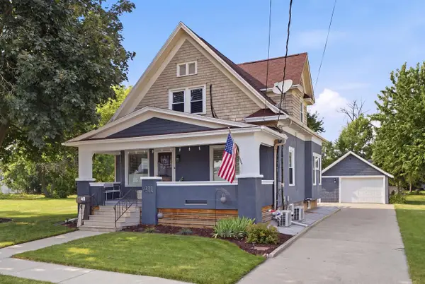 411 MONROE STREET, Neenah, WI 54956