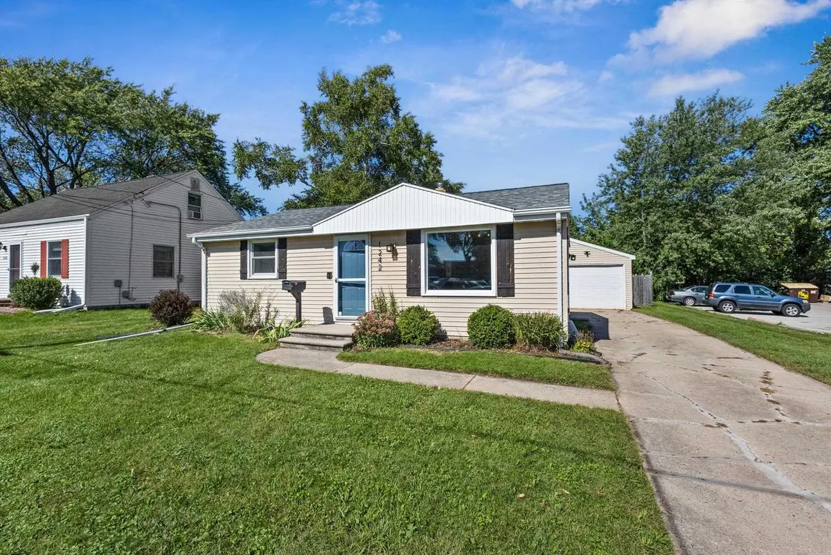 1242 LORE LANE, Green Bay, WI 54303 - #1