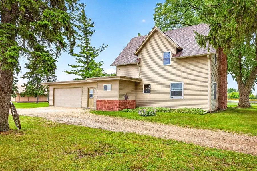 N8213 SALES ROAD, Van Dyne, WI 54979 - #2