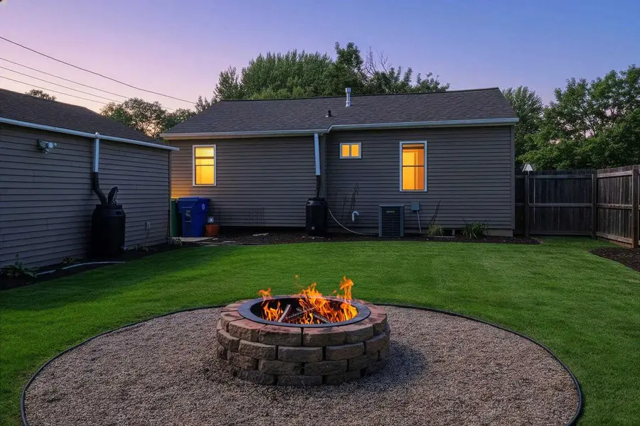 828 N PLATTEN STREET, Green Bay, WI 54303 - #2