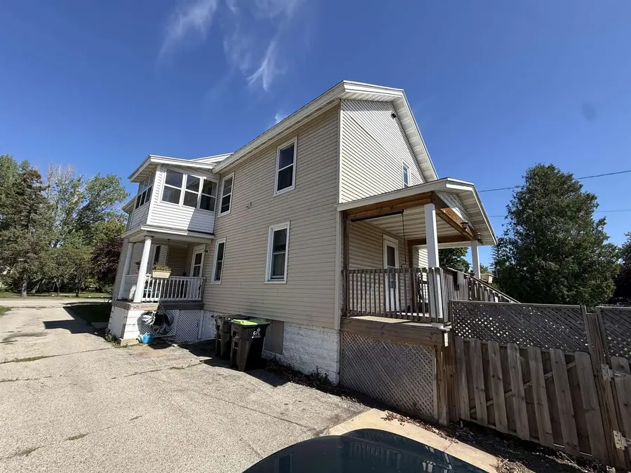511 5TH AVENUE, Menominee, MI 49858 - #2