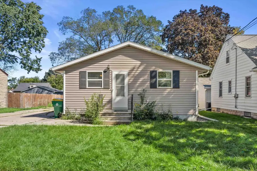 956 LANGLADE AVENUE, Green Bay, WI 54304 - #3