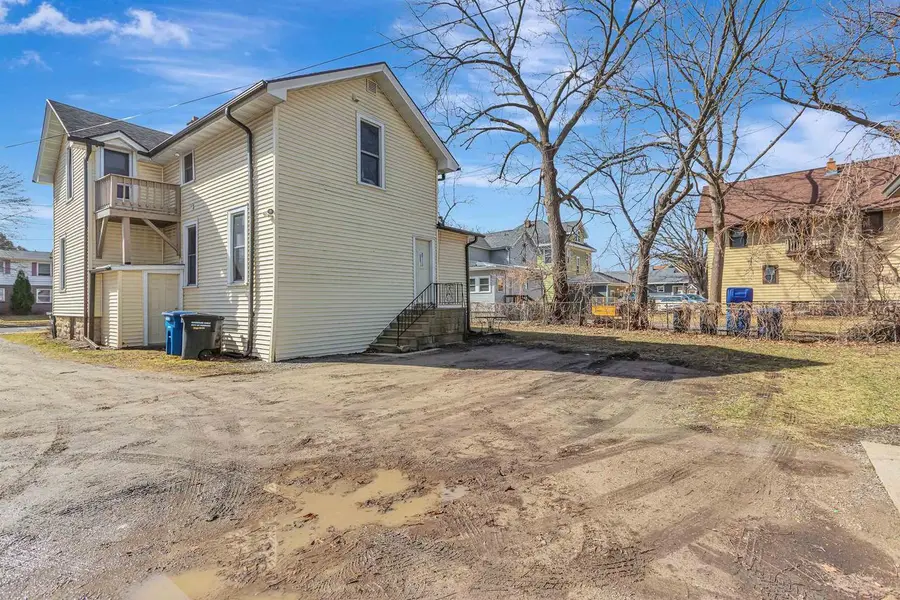 514 W IRVING AVENUE, Oshkosh, WI 54901 - #3