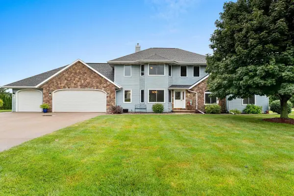 8159 GALAXY DRIVE, Neenah, WI 54956