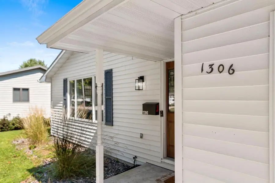 1306 HILLCREST AVENUE, Kewaunee, WI 54216 - #2