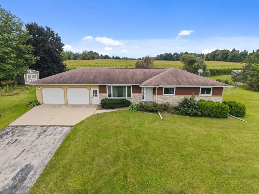E7989 STATE ROAD 54, New London, WI 54961 - #2