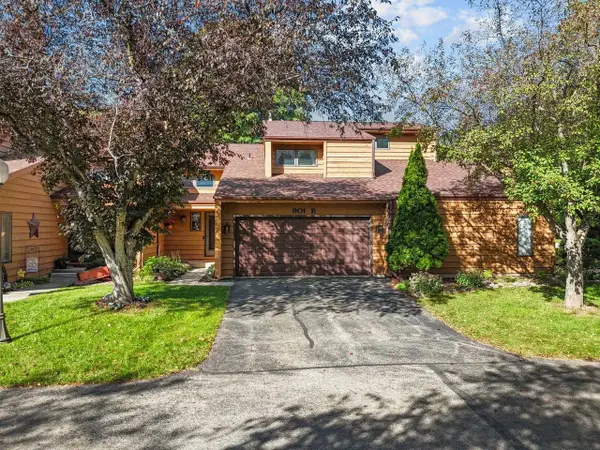 901 E WINDFIELD PLACE  #B, Appleton, WI 54911