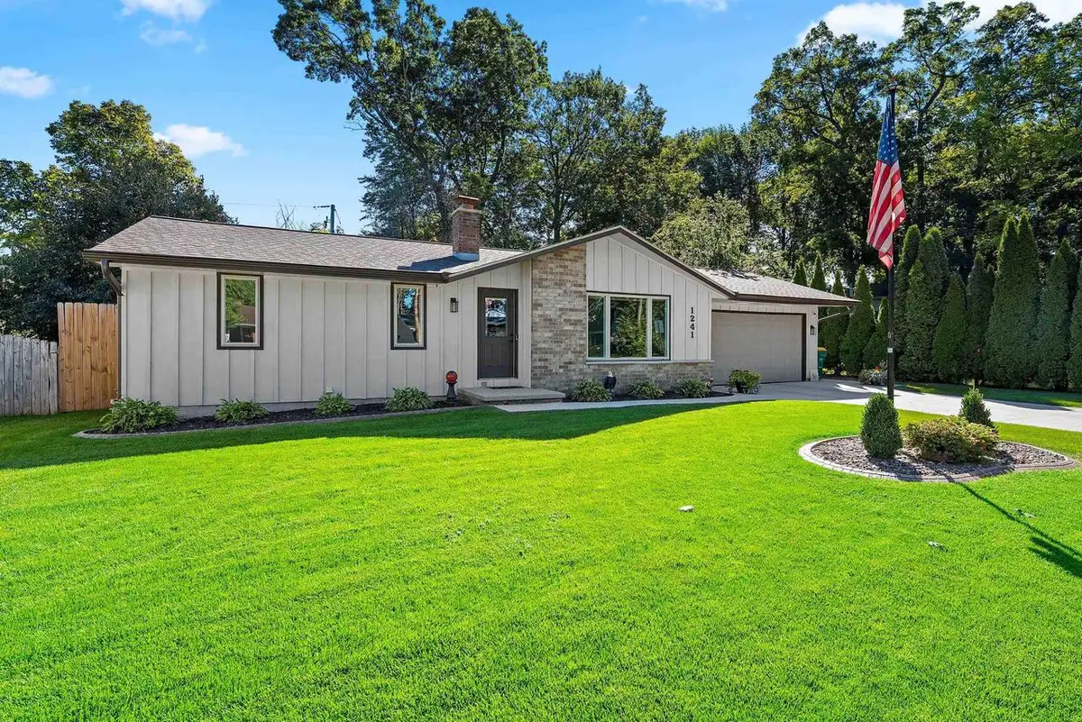 1241 DELRAY DRIVE, Green Bay, WI 54304 - #1