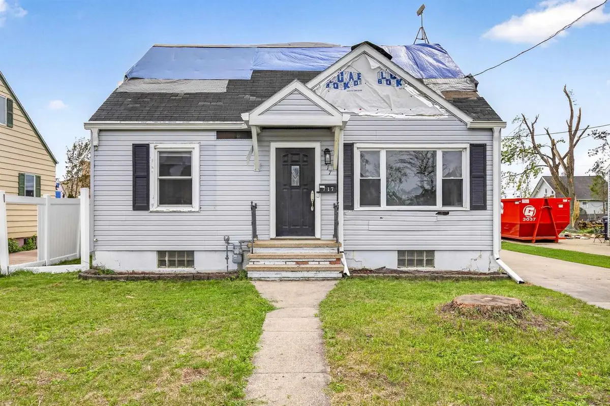717 5TH STREET, Menasha, WI 54952 - #1