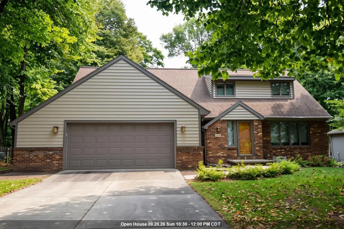3316 S WHITE BIRCH LANE, Appleton, WI 54915 - #1