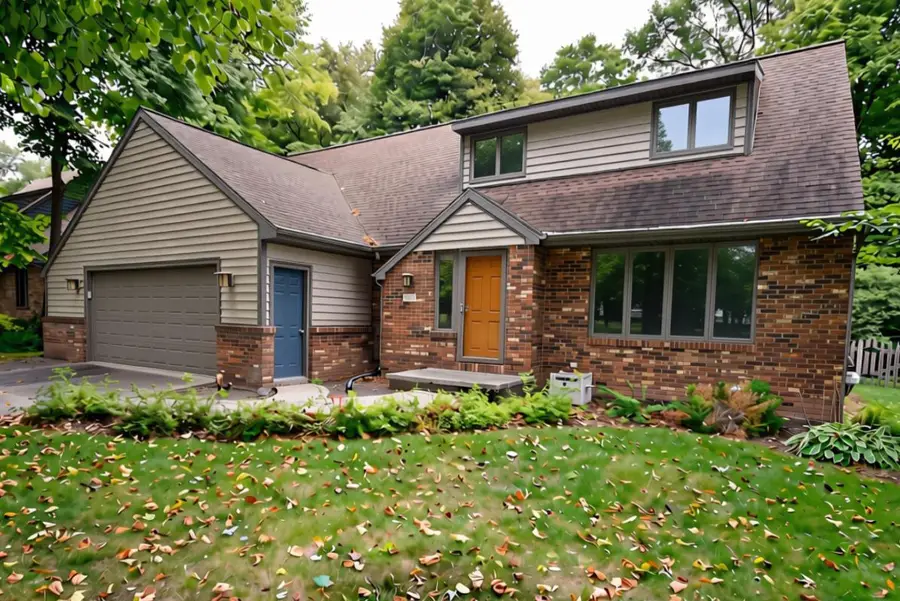 3316 S WHITE BIRCH LANE, Appleton, WI 54915 - #2