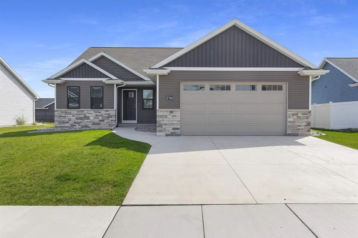 1744 PATRIOT WAY, Neenah, WI 54956 - #1