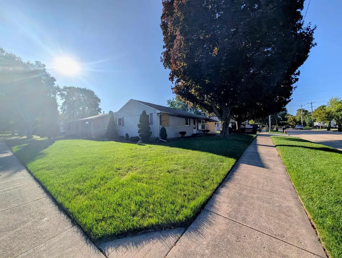 2500 S KERNAN AVENUE, Appleton, WI 54915 - #1