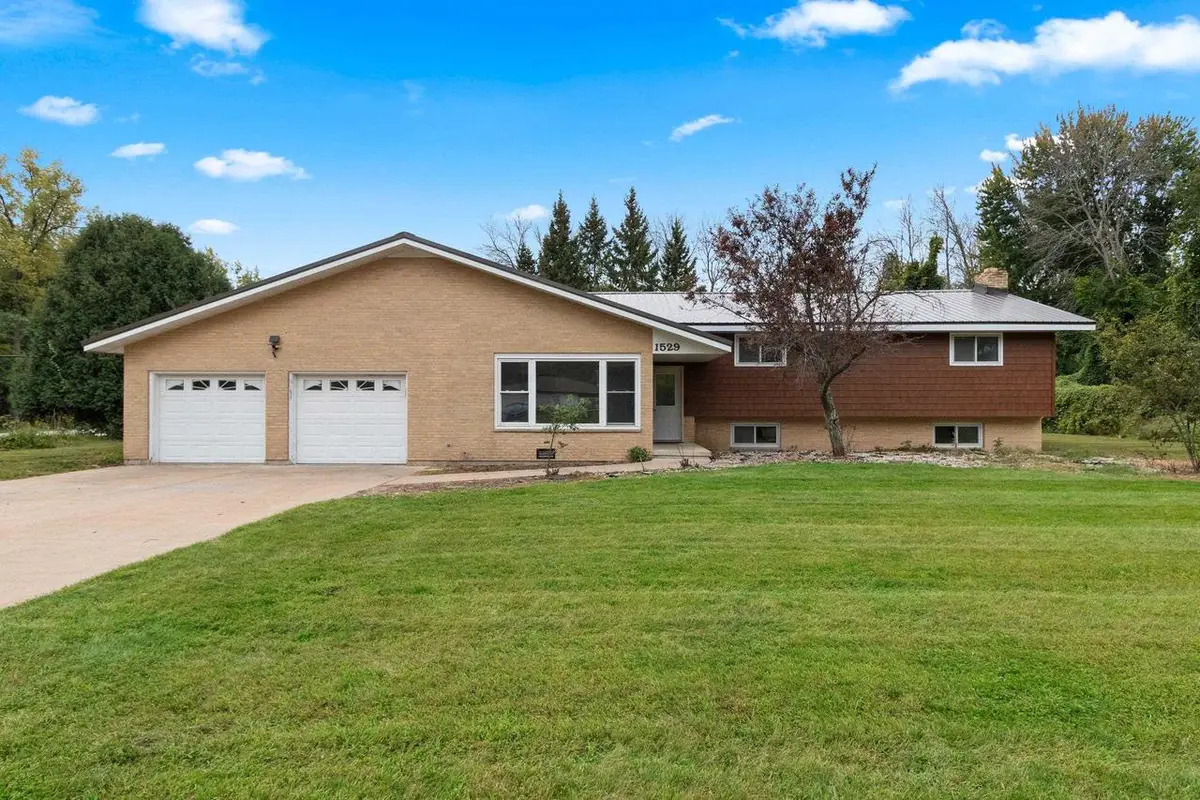 1529 LAKEVIEW DRIVE, Green Bay, WI 54313 - #1