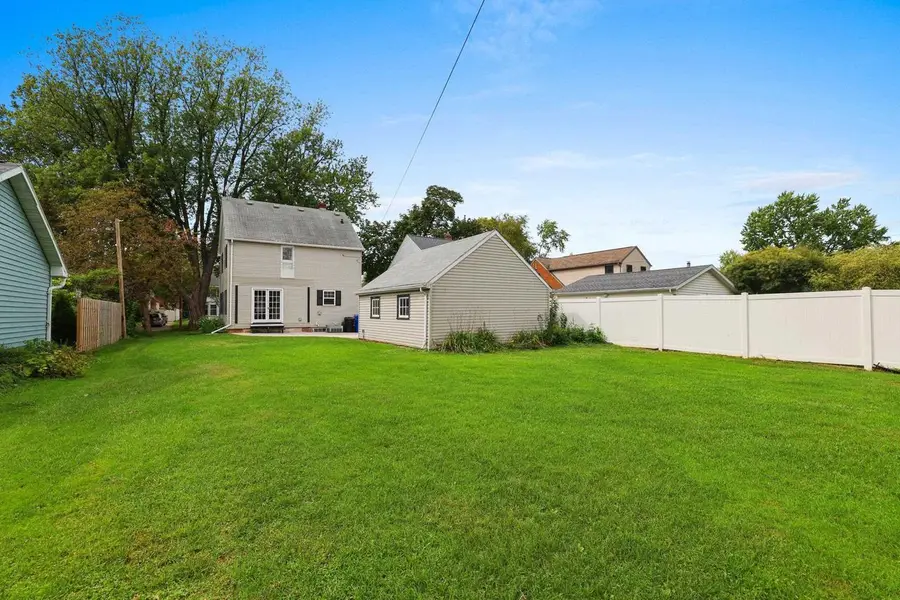 1816 N SUPERIOR STREET, Appleton, WI 54911 - #2