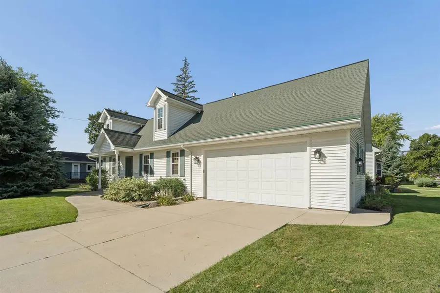 10 S ROYAL AVENUE, Fond Du Lac, WI 54935 - #2