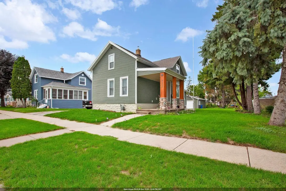 822 W 11TH AVENUE, Oshkosh, WI 54902 - #1