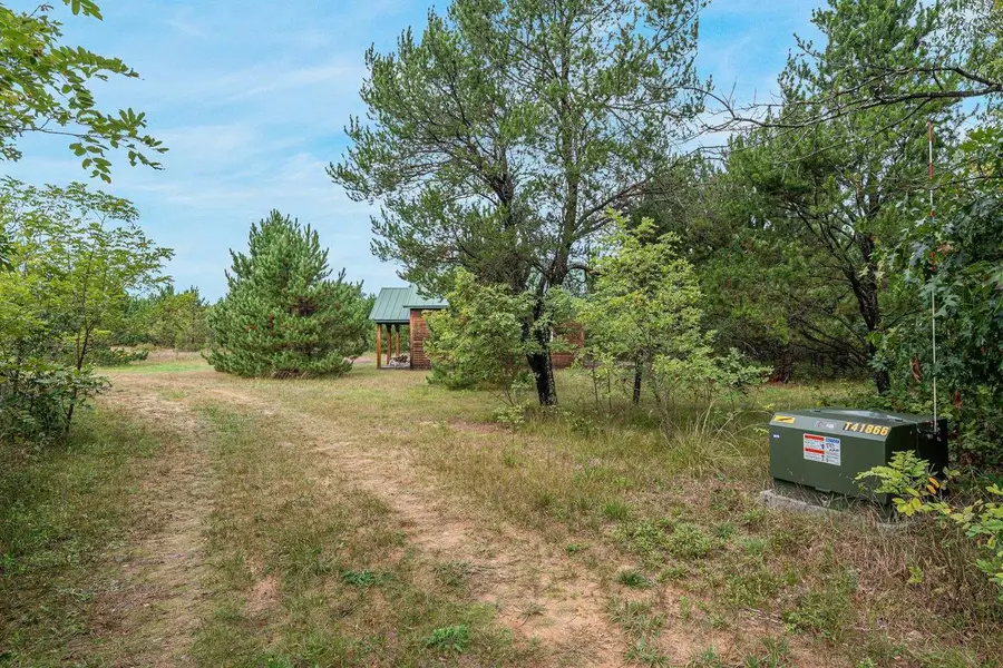 1055 8TH AVENUE, Hancock, WI 54943 - #2