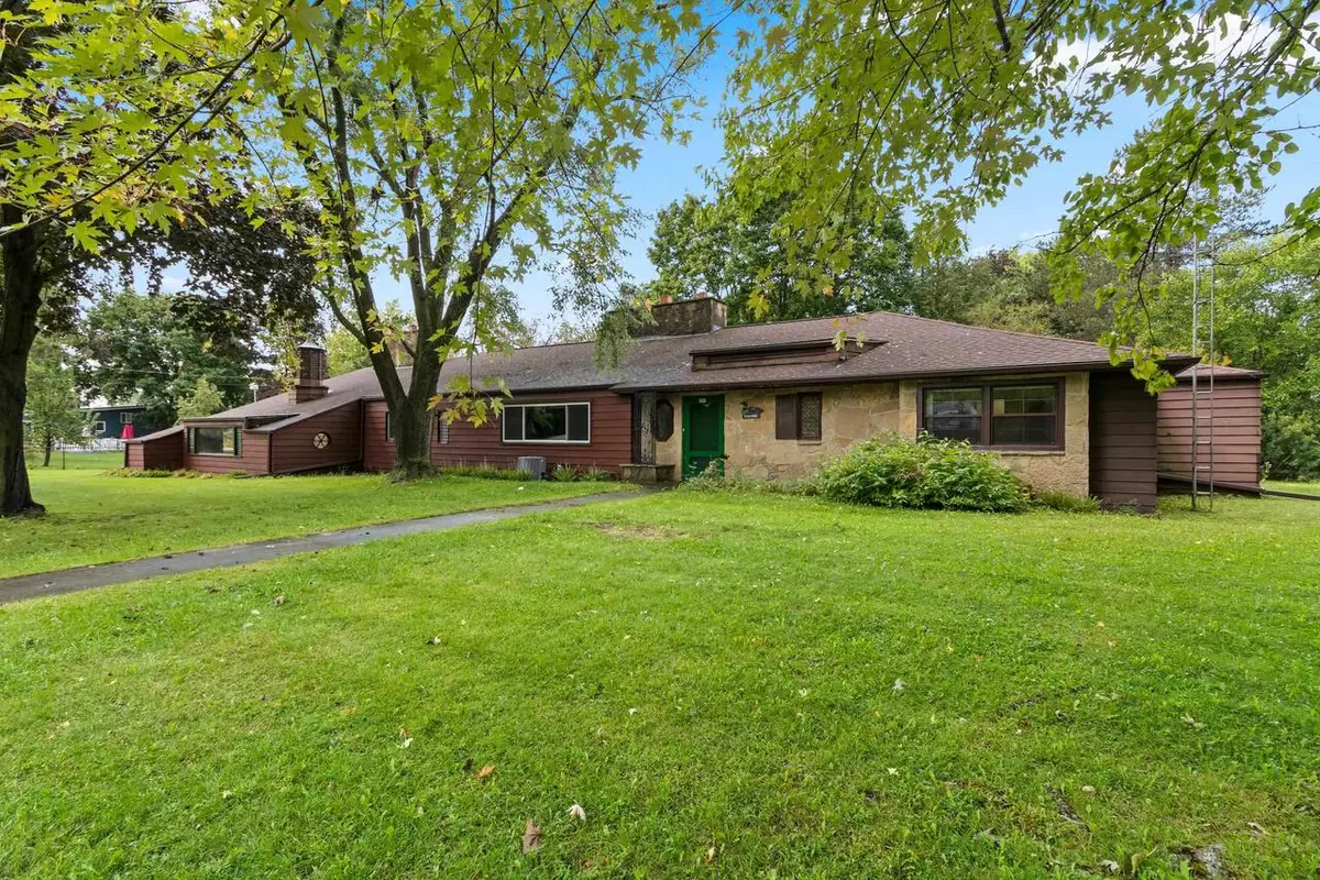 197 PINE STREET, Clintonville, WI 54929 - #1