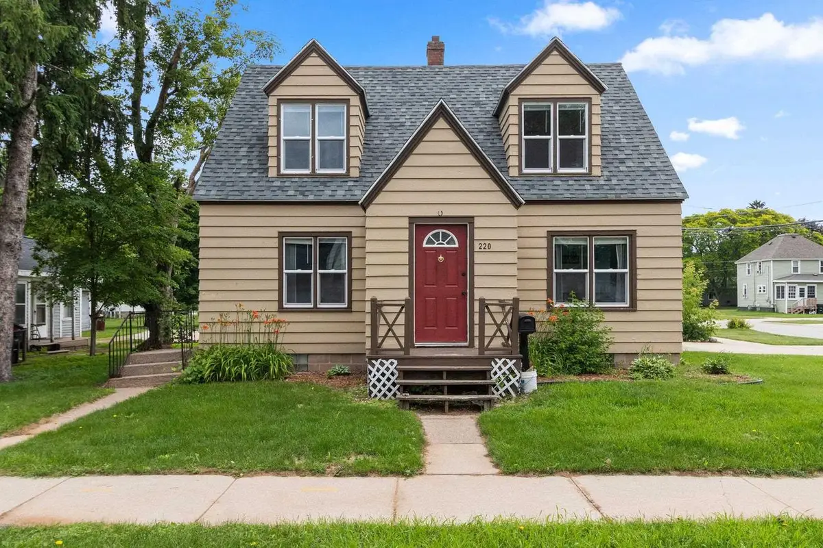 220 S UNION STREET, Shawano, WI 54166 - #1