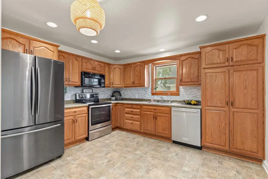 354 OAK STREET, Menasha, WI 54952 - #2