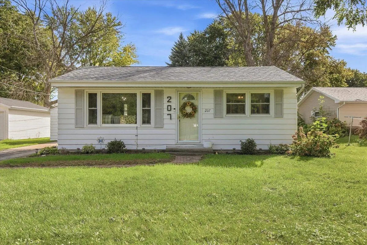 207 N 5TH STREET, Winneconne, WI 54986 - #1