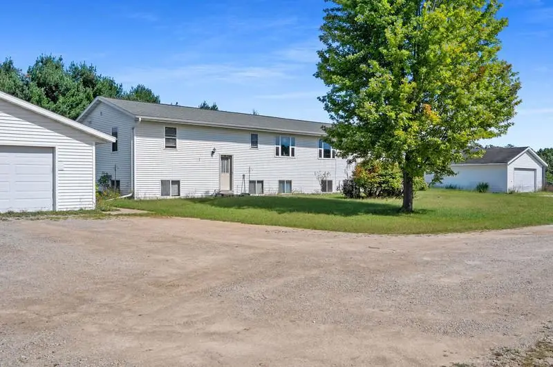 N1565 LYMAN ROAD, Waupaca, WI 54981 - #3