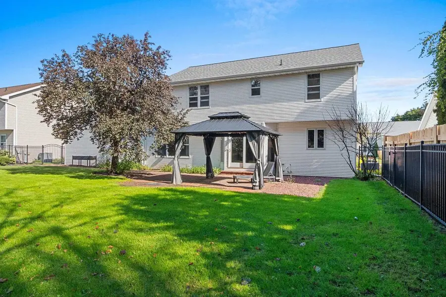 1934 PIKE LANE, De Pere, WI 54115 - #2