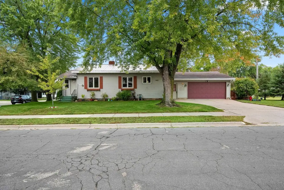 705 E LIEG AVENUE, Shawano, WI 54166 - #1