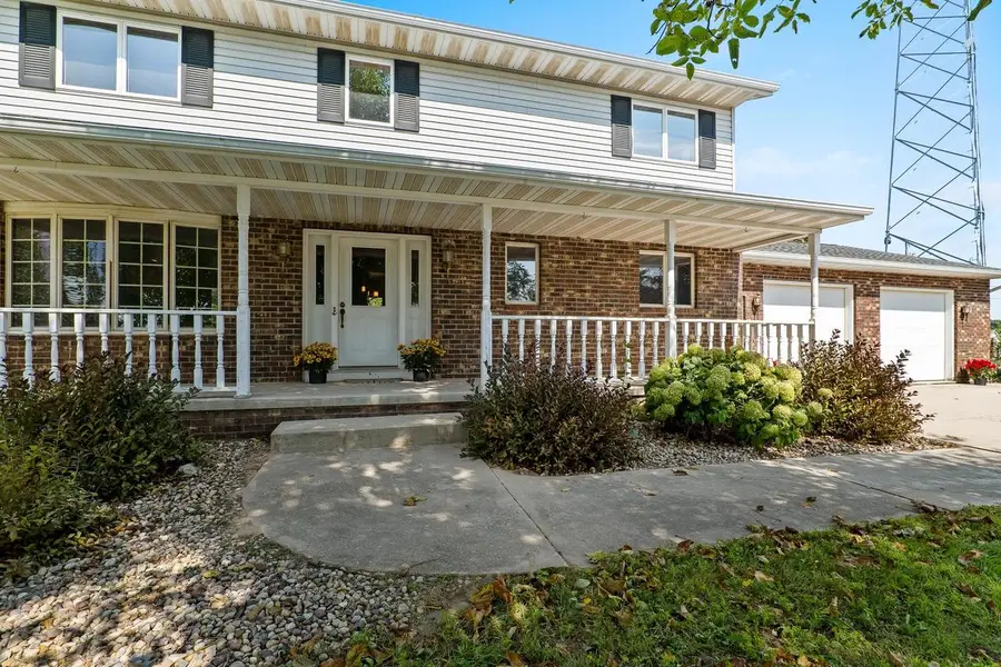 212 APPLE BLOSSOM LANE, Manitowoc, WI 54220 - #2
