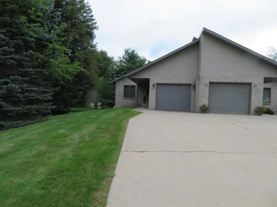 1617 SPRUCE COURT, Shawano, WI 54166 - #3