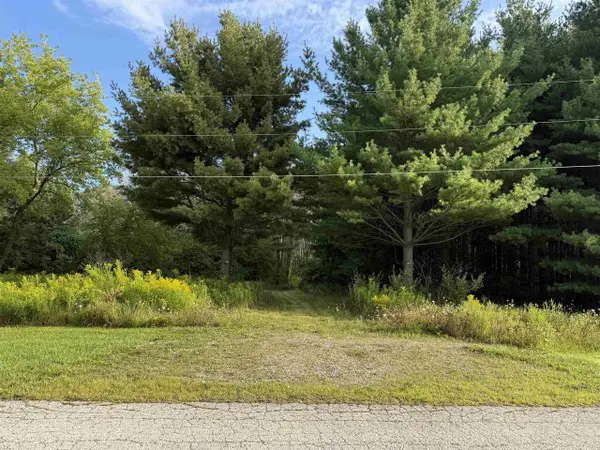 444 OAKRIDGE DRIVE, Hobart, WI 54155