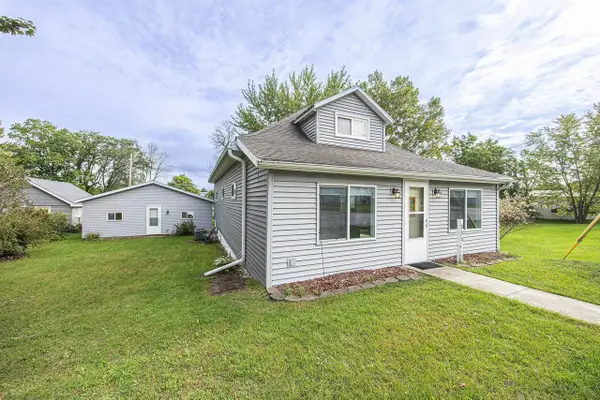 250 N OAKLAND AVENUE, Oconto Falls, WI 54154