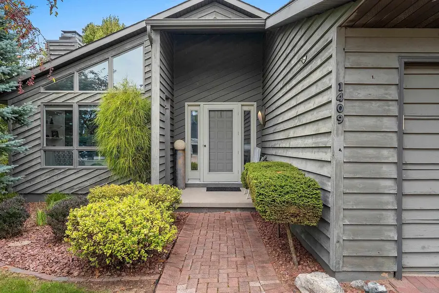 1409 N BAY HIGHLANDS DRIVE, Green Bay, WI 54311 - #3