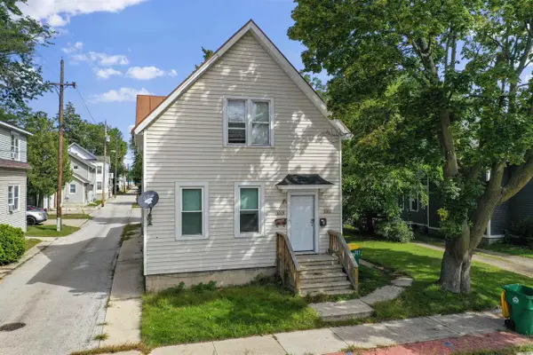 1019 E WALNUT STREET, Green Bay, WI 54301