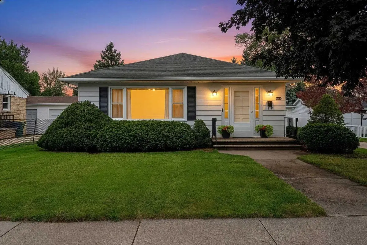 994 ROSCOE STREET, Green Bay, WI 54304 - #1