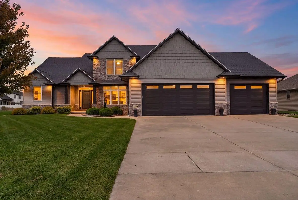 1774 APPLEWOOD DRIVE, De Pere, WI 54115 - #1