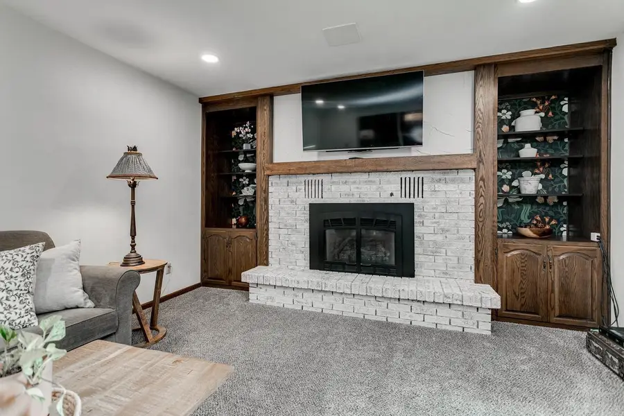 2317 W APPLEGATE DRIVE, Appleton, WI 54914 - #3