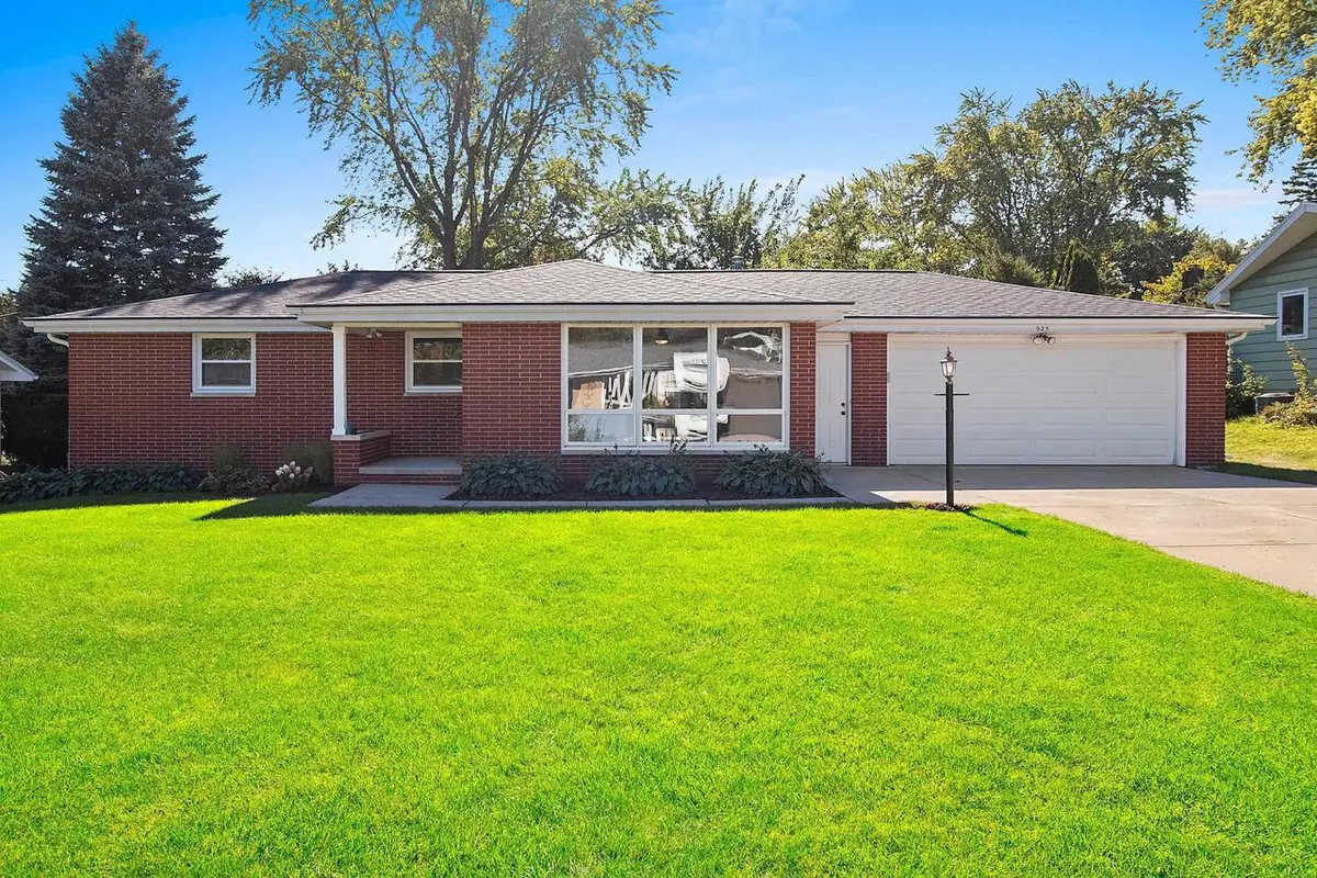 925 LA CROIX AVENUE, Green Bay, WI 54304 - #1