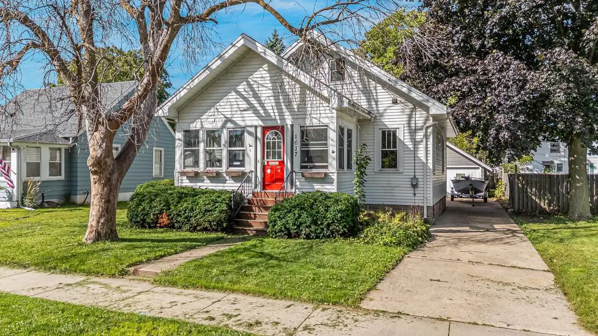1637 ONTARIO STREET, Oshkosh, WI 54901 - #1