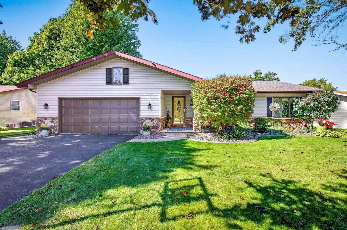 629 WOODSIDE DRIVE, Seymour, WI 54165 - #1