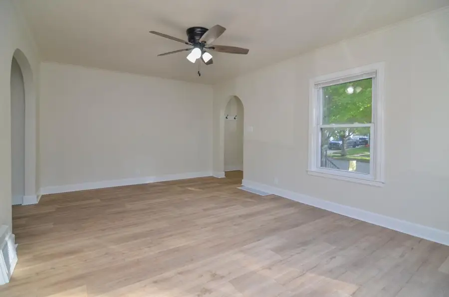 303 E 10TH STREET, Fond Du Lac, WI 54935 - #3