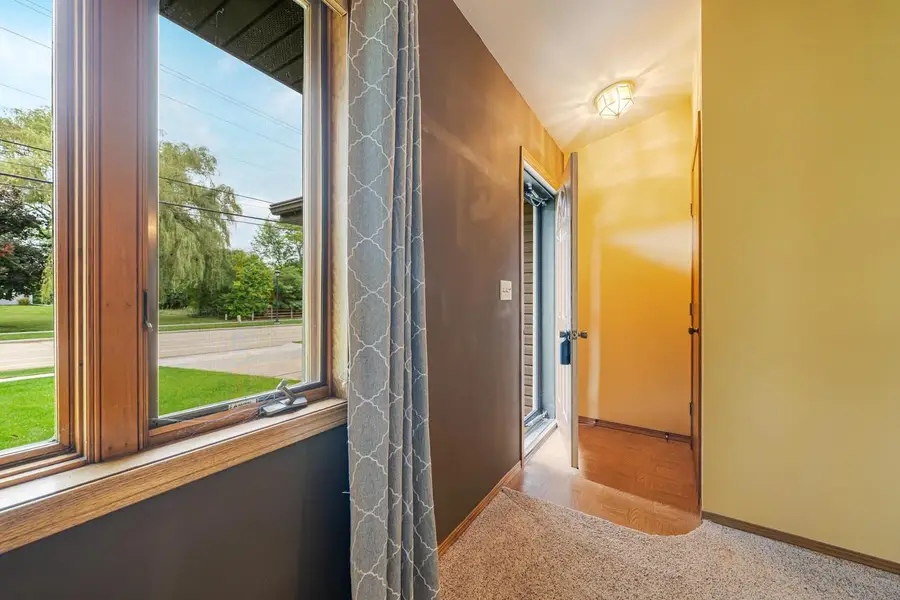 3115 W 9TH AVENUE, Oshkosh, WI 54904 - #3