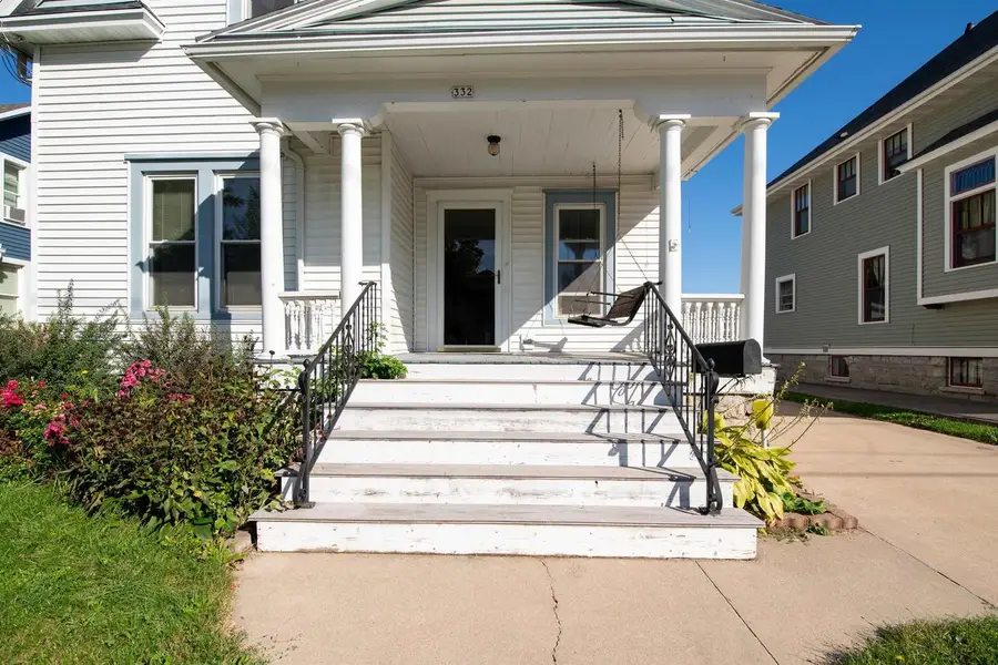 332 W 15TH AVENUE, Oshkosh, WI 54902 - #2