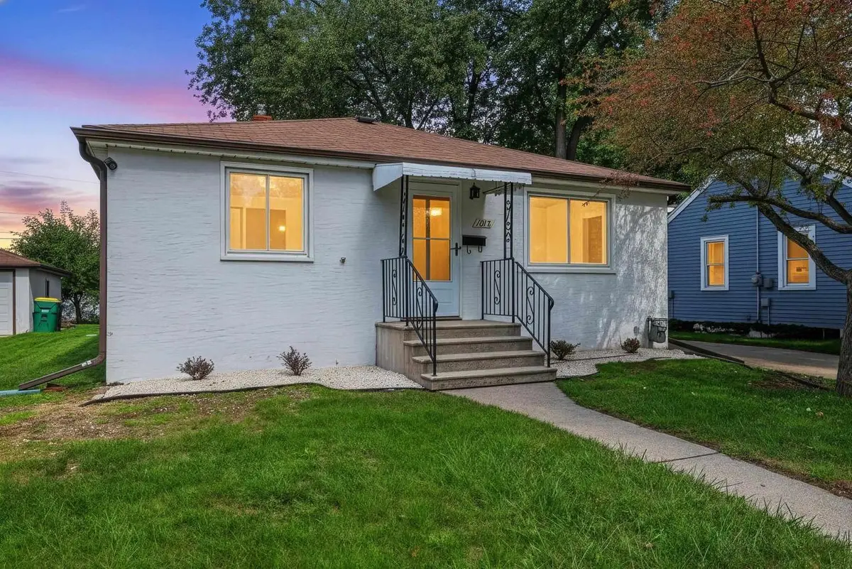 1627 SMITH STREET, Green Bay, WI 54302 - #1